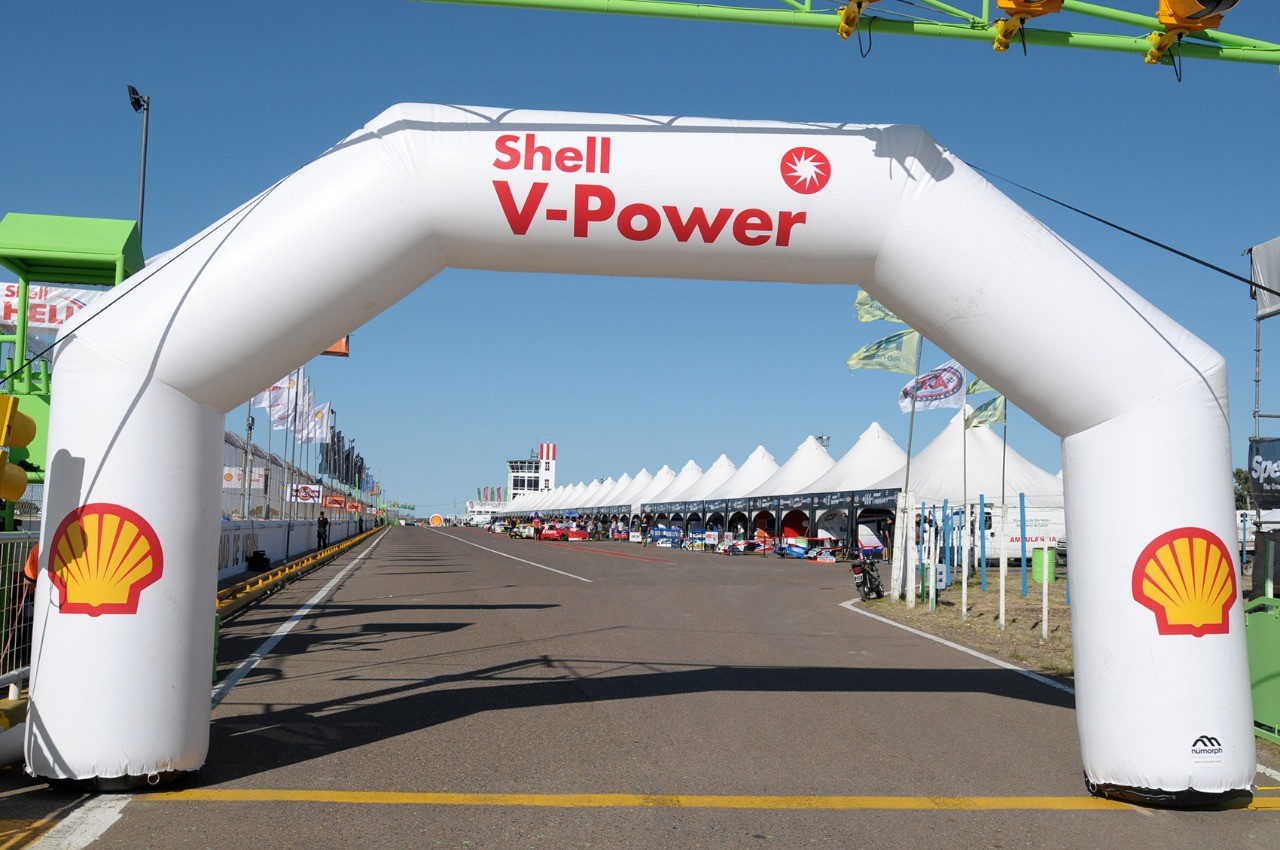 Shell pone en marcha al TC en la primera carrera de la década